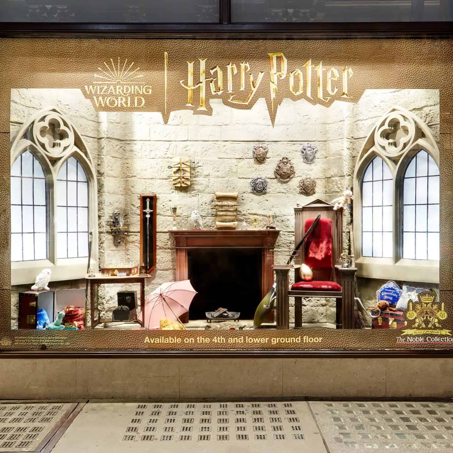 Vitrine Harry Potter - Photo de The Noble Collection, Londres - Tripadvisor
