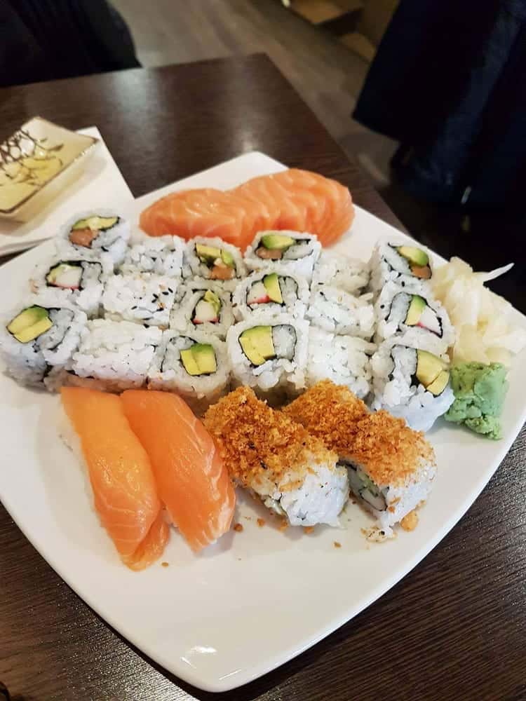 Sushi Eatery